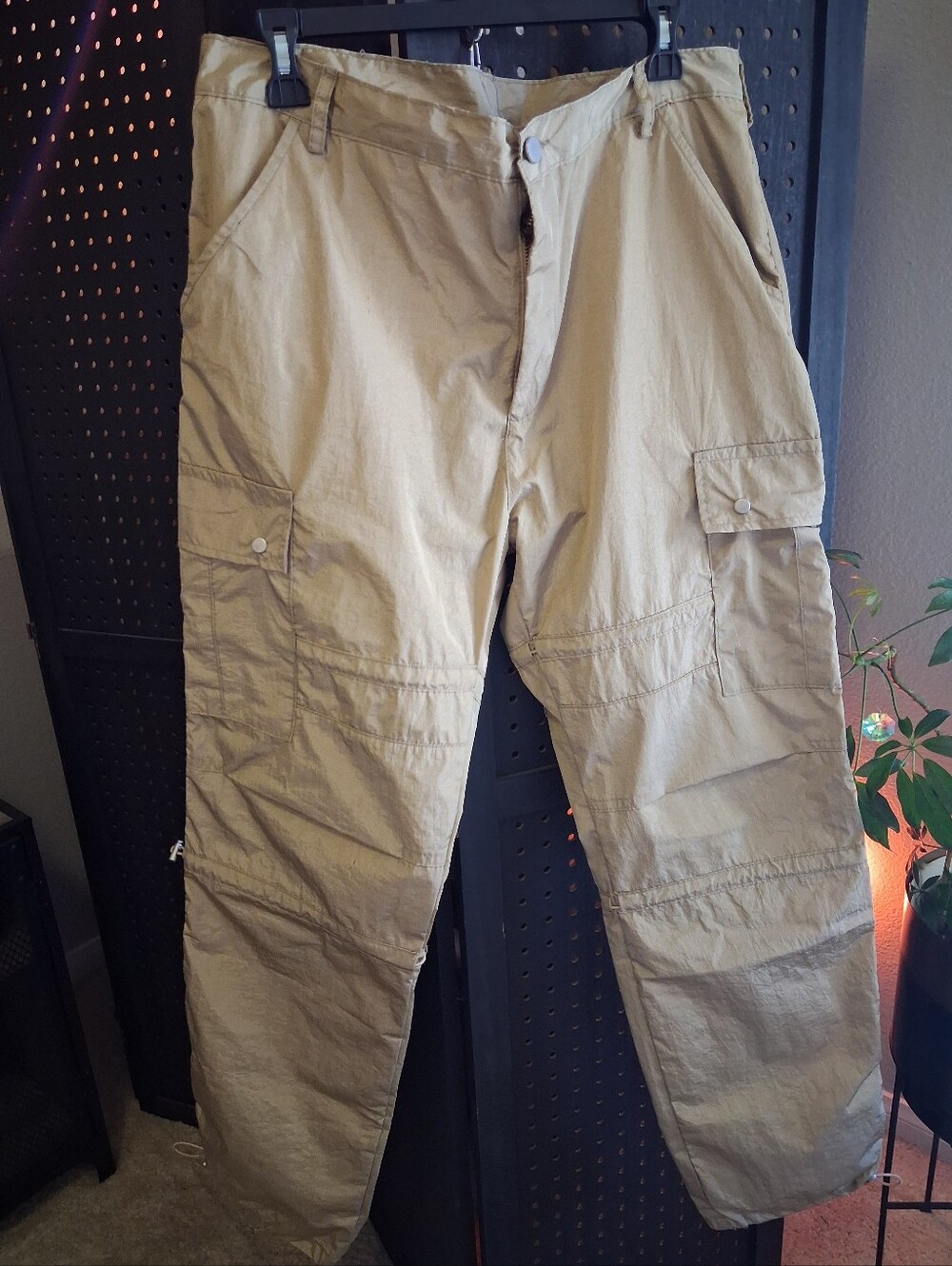 Men's Nylon Cargo Pants in Sheen Khaki - Versatile Everyday Wear